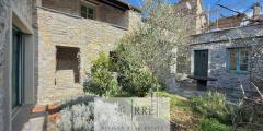 Semi-detached house with terrace overlooking the valley in Aquila d’Arroscia