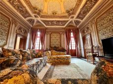 Prestigious period apartment in town centre