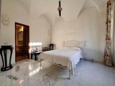 Prestigious period apartment in town centre