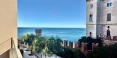 Exclusive two-bedroom flat with sea views and potential for a third bedroom