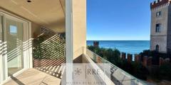 Exclusive two-bedroom flat with sea views and potential for a third bedroom
