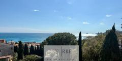 Semi-detached Villa With Unobstructed Sea Views And Exclusive Potential In Pietra Ligure