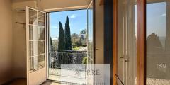 Semi-detached Villa With Unobstructed Sea Views And Exclusive Potential In Pietra Ligure