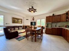 For sale fully renovated detached house with swimming pool, garden in Vessalico