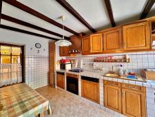 House of 3 apartments, garage, terrace and garden for sale in  Pieve di Teco