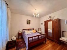 House of 3 apartments, garage, terrace and garden for sale in  Pieve di Teco