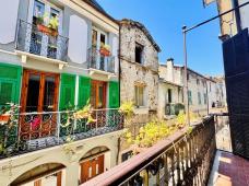 House of 3 apartments, garage, terrace and garden for sale in  Pieve di Teco