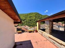 House of 3 apartments, garage, terrace and garden for sale in  Pieve di Teco