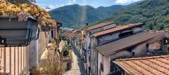 House of 3 apartments, garage, terrace and garden for sale in  Pieve di Teco