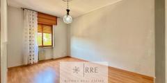 Four-bedroom apartment with terrace for sale in Loano