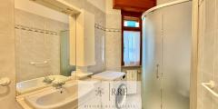 Four-bedroom apartment with terrace for sale in Loano