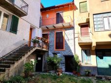 Finely renovated house with terrace for sale in Ormea