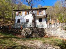 Detached villa with surrounding land for sale  in Ormea, in the Aimoni distric