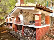 Detached villa with surrounding land for sale  in Ormea, in the Aimoni distric