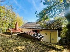 Detached villa with surrounding land for sale  in Ormea, in the Aimoni distric