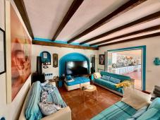 Exclusive villa at the Garlenda Golf Club with a swimming pool