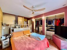 Exclusive villa at the Garlenda Golf Club with a swimming pool