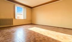 Charmed Townhouse/Villa for Sale in Abbadia di Montepulciano (SI), Tuscany