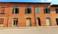 Charmed Townhouse/Villa for Sale in Abbadia di Montepulciano (SI), Tuscany