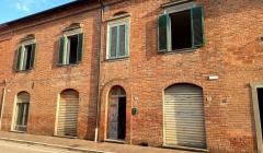 Charmed Townhouse/Villa for Sale in Abbadia di Montepulciano (SI), Tuscany