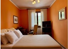 For sale cozy villa with large garden and private sauna with pool in Pontedassio
