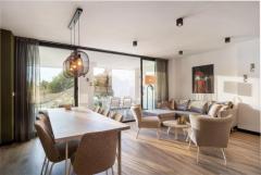 Luxury Ground Floor Apartment with Sea Views and Private Garden, Mijas