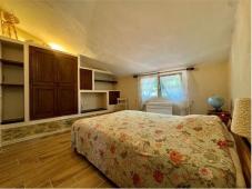 Two-story independent apartment with driveway courtyard, garden  for sale  in Stellanello, San Loren
