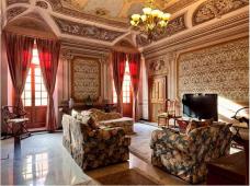 For sale prestigious period apartment in town centre of Pieve di Teco
