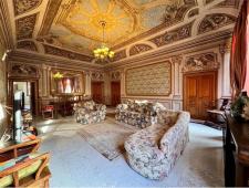 For sale prestigious period apartment in town centre of Pieve di Teco