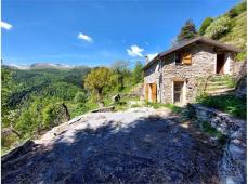 For sale Typical local mountain house, isolated and with private surrounding land