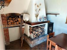 For sale Typical local mountain house, isolated and with private surrounding land