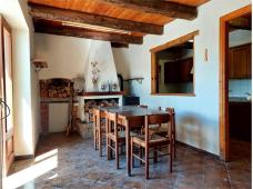For sale Typical local mountain house, isolated and with private surrounding land
