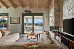 For Sale Charming 3-Bedroom Villa with Mountain Views in Heraklion Mainland, Crete