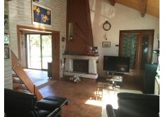 Ready to move into detached house