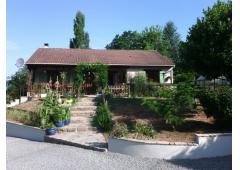 Creuse - bungalow with basement and large garden