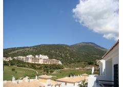 2 bed Penthouse panoramic golf views 130,000 euros