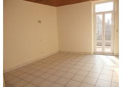 House for Sale, Quarante