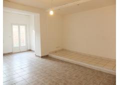 House for Sale, Quarante