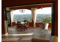 **5 ACRE COUNTRY ESTATE WITH PANORAMIC VIEWS**