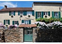 Beautiful stone 18th Century house ready to move in