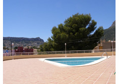 2 Bed Apartment With Sea & Mountain Views