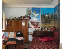 We sell our house in Bucharest to foreign people, business people, investors