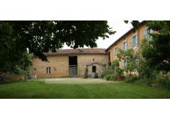 LARGE FULLY RENOVATED 