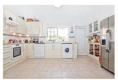 3 bedroom villa with swimming pool - Totally wheelchair friendly