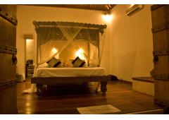 LUXURY VILLA IN BALI-UMALAS-5 MIN TO SEMINYAK-2 BDR AND POOL
