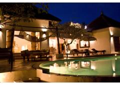 LUXURY VILLA IN BALI-UMALAS-5 MIN TO SEMINYAK-2 BDR AND POOL