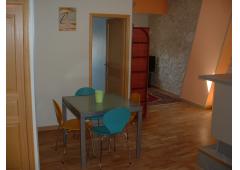 Real South Apartments, Apartments D