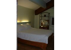 Real South Apartments, Apartments D