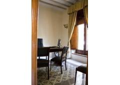 Luxury Townhouse To Set Up a Boutique Hotel With Restaurant Or Sumptuous & Elegant B&B