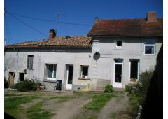 3 bedroom house large garden and barn in countryside